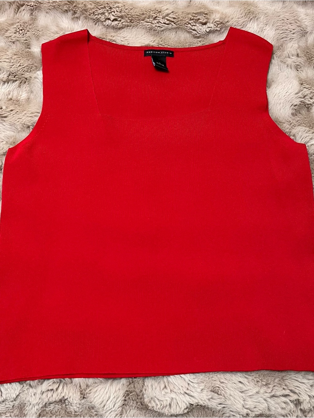 Madison Studio Red Sleeveless Womens Casual Tank Top, XL